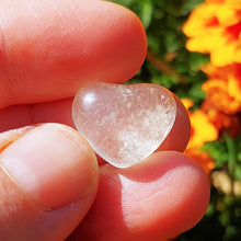 Charger l'image dans la galerie, Libyan Desert Glass heart cabochon