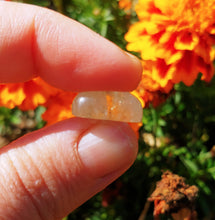 Charger l'image dans la galerie, Libyan Desert Glass heart cabochon