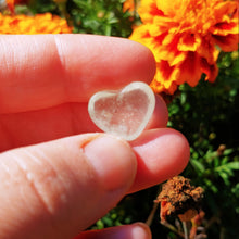 Charger l'image dans la galerie, Libyan Desert Glass heart cabochon