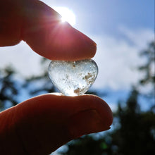 Charger l'image dans la galerie, Libyan Desert Glass heart cabochon