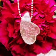 Charger l'image dans la galerie, Libyan Desert Glass pendant