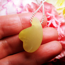 Lade das Bild in den Galerie-Viewer, Green Opal pendant