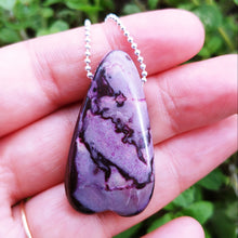 Charger l'image dans la galerie, Large Sugilite heart pendant