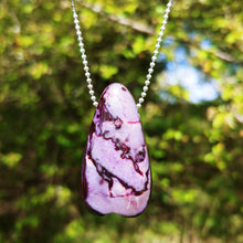 Charger l'image dans la galerie, Large Sugilite heart pendant