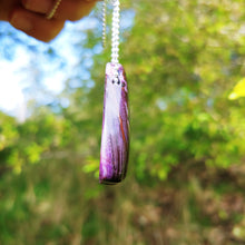 Charger l'image dans la galerie, Large Sugilite heart pendant