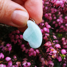 Charger l'image dans la galerie, Aquamarine wing pendant 1