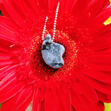 Charger l'image dans la galerie, Larvikite wing pendant