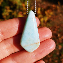 Charger l'image dans la galerie, Chrysoprase old stock pendant