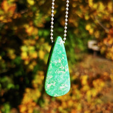 Lade das Bild in den Galerie-Viewer, Variscite necklaces