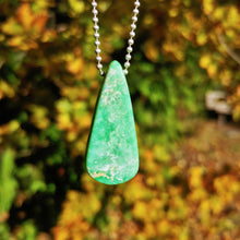 Lade das Bild in den Galerie-Viewer, Variscite necklaces