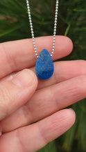 Charger et lire la vidéo dans la visionneuse de la Galerie, Lapis Lazuli raindrop pendant