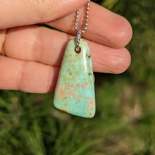 Charger l'image dans la galerie, Chrysoprase old stock pendant