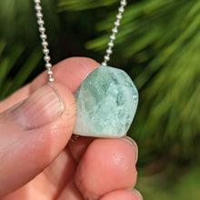 Charger l'image dans la galerie, Aquamarine free form pendant