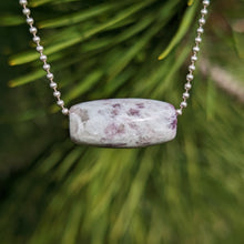 Charger l'image dans la galerie, Pegmatite bead