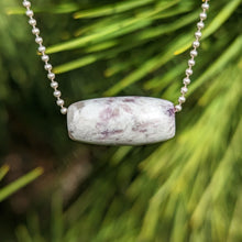 Charger l'image dans la galerie, Pegmatite bead