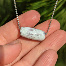 Charger l'image dans la galerie, Pegmatite bead