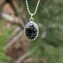 Charger l'image dans la galerie, Nuummite with magnetic Pyrrhotite inclusions in 925 silver