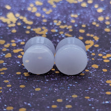 Charger l'image dans la galerie, 7/16 (11mm) Yttrium Fluorite plugs