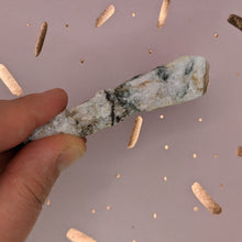 Load image into Gallery viewer, Greenland sparkly Albite with Aegirine, Analcime, Arfvedsonite and Chkalovite raw mineral specimen