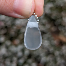 Charger l'image dans la galerie, Rose Quartz raindrop pendant