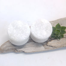 Charger l'image dans la galerie, 7/8" White druzy stone plugs