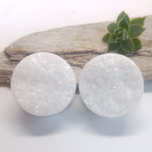 Charger l'image dans la galerie, 7/8" White druzy stone plugs
