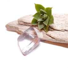 Charger l'image dans la galerie, Pink Kunzite cabochon