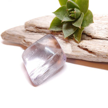 Charger l'image dans la galerie, Pink Kunzite cabochon