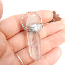 Charger l'image dans la galerie, Himalayan Quartz with Apatite necklace