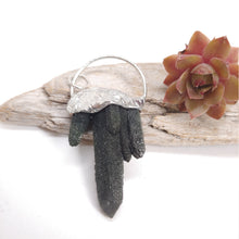 Load image into Gallery viewer, Hedenbergite cluster necklace