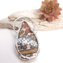 Charger l'image dans la galerie, Leopardskin Jasper necklace