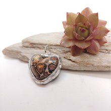 Charger l'image dans la galerie, Leopardskin Jasper heart necklace