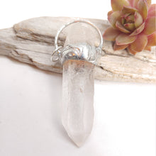 Charger l'image dans la galerie, Himalayan Quartz with Apatite necklace