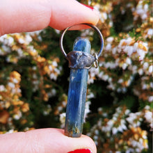 Load image into Gallery viewer, Simple gemmy Kyanite wand amulet