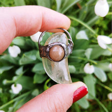 Load image into Gallery viewer, Topaz claw with Hackmanite necklace