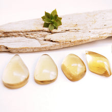 Charger l'image dans la galerie, Citrine cabochons (not heat treated)
