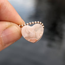 Indlæs billede til gallerivisning Flower Agate heart pendant
