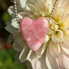 Indlæs billede til gallerivisning Petalite heart pendulum pendant
