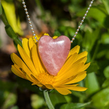 Indlæs billede til gallerivisning Petalite heart pendulum pendant
