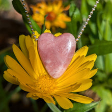 Indlæs billede til gallerivisning Petalite heart pendulum pendant
