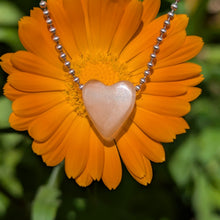 Indlæs billede til gallerivisning Libyan Desert Glass tiny heart pendant

