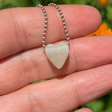 Indlæs billede til gallerivisning Libyan Desert Glass tiny heart pendant
