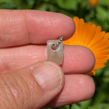 Indlæs billede til gallerivisning Libyan Desert Glass tiny heart pendant
