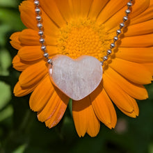 Indlæs billede til gallerivisning Belomorite Moonstone heart pendant
