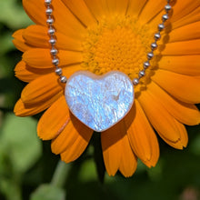 Indlæs billede til gallerivisning Belomorite Moonstone heart pendant
