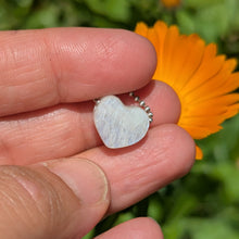 Indlæs billede til gallerivisning Belomorite Moonstone heart pendant
