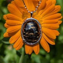 Indlæs billede til gallerivisning Nuummite in 925 silver star bezel pendant #2
