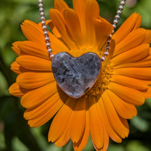 Indlæs billede til gallerivisning Larvakite heart pendant
