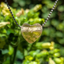 Indlæs billede til gallerivisning Citrine heart pendant
