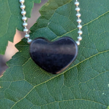Lade das Bild in den Galerie-Viewer, Agni Manitite heart pendant
